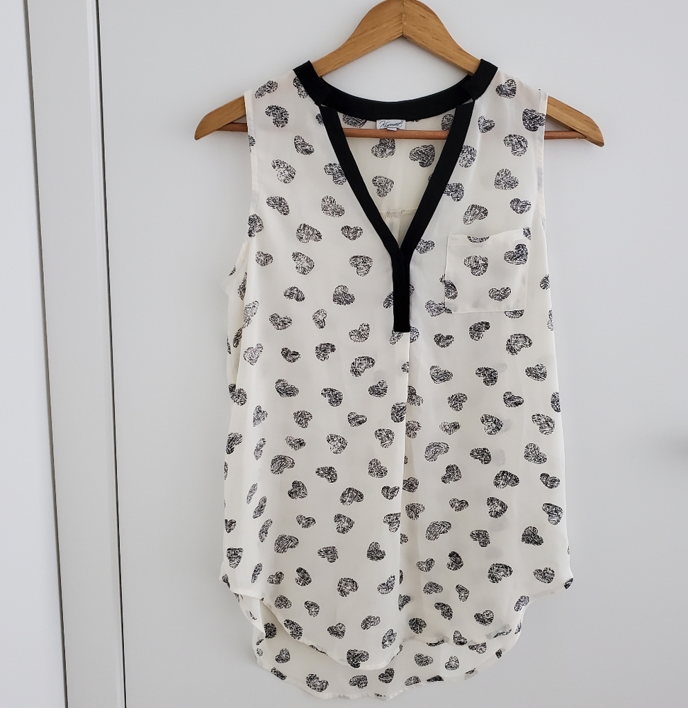 Kismet White and Black Blouse with V-Neck
